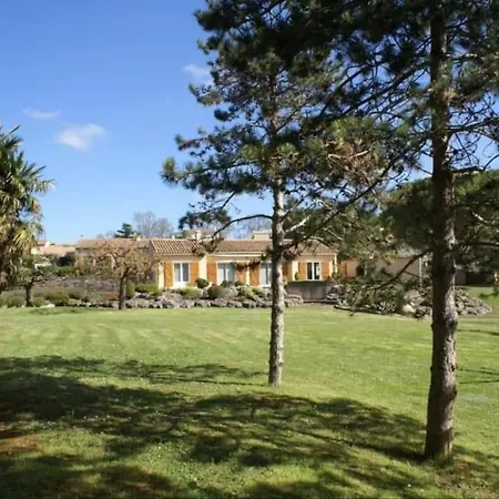 Pool, Tennis, Sauna Et Balneo In The Little Forest فيلة Pennautier