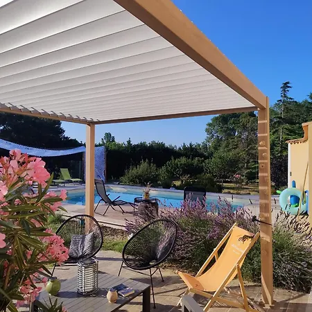 فيلة Pool, Tennis, Sauna Et Balneo In The Little Forest *
