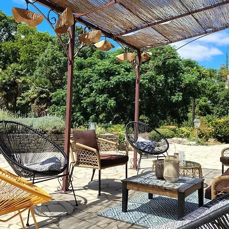 Pool, Tennis, Sauna Et Balneo In The Little Forest וילה
