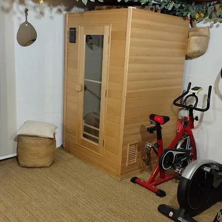 Pool, Tennis, Sauna Et Balneo In The Little Forest فيلة Pennautier