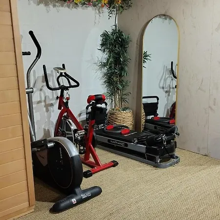 Pool, Tennis, Sauna Et Balneo In The Little Forest فيلة Pennautier