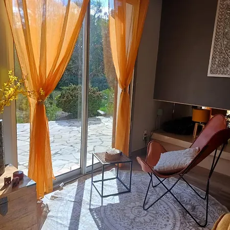 Pool, Tennis, Sauna Et Balneo In The Little Forest Pennautier