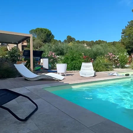 Pool, Tennis, Sauna Et Balneo In The Little Forest